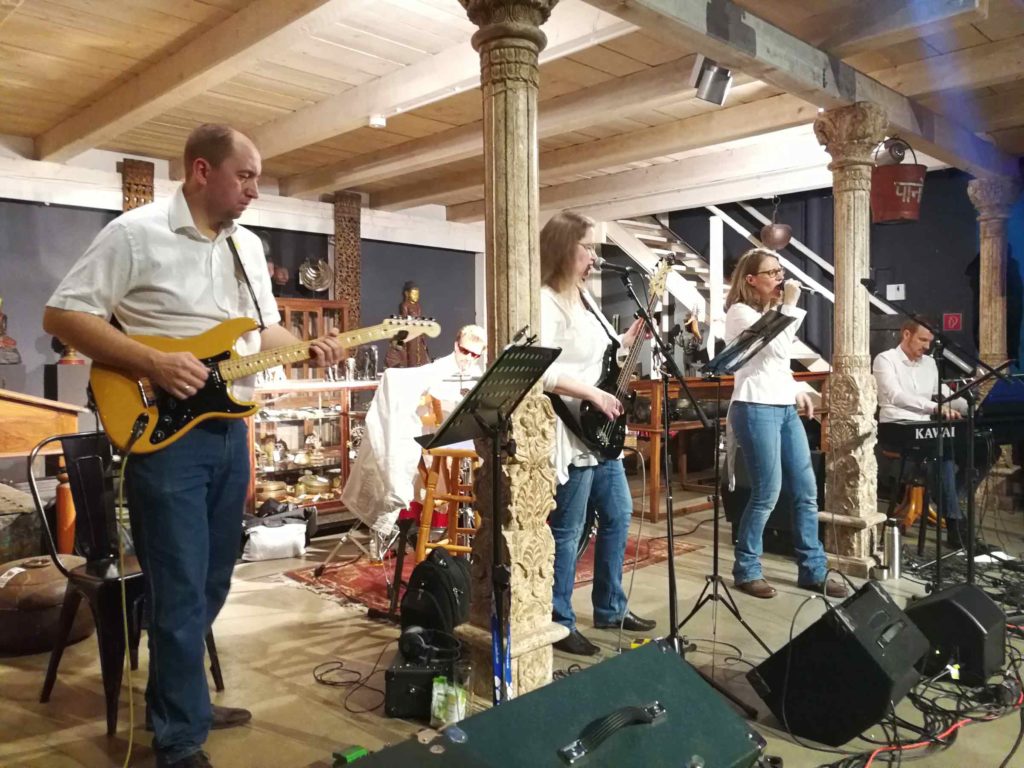 Eventconnect Möbeldepot Visotech Live Band